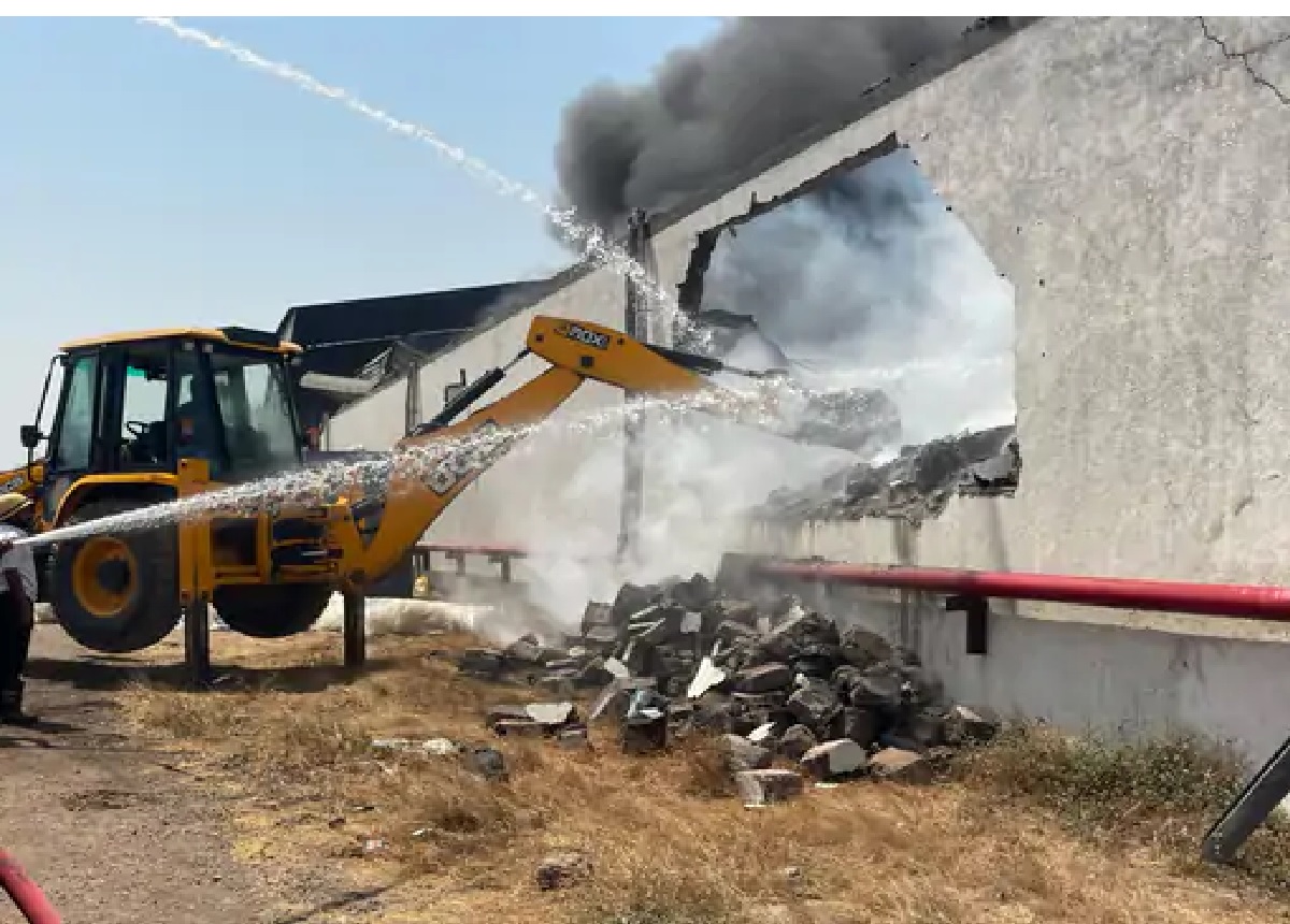 Fire : राजकोट की नमक कंपनी केबीजेड में भीषण आग लग गई।